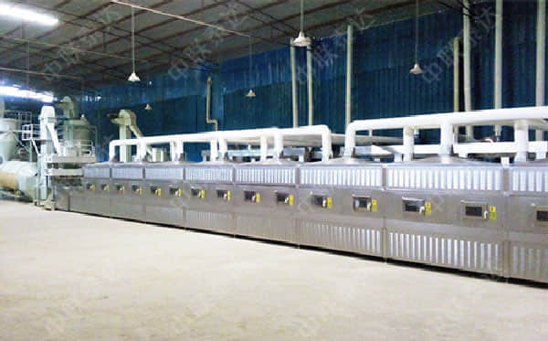 不銹鋼微波紅外線網(wǎng)帶烘干機(jī)